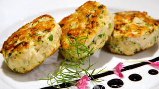 Зразы куриные со шпинатом и творогом в пароварке