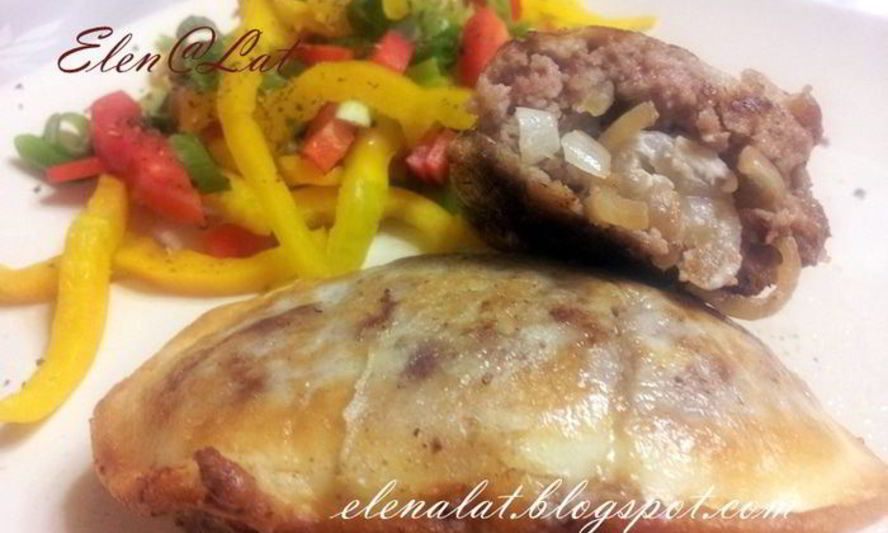 Рецепт зразы по особому с начинкой из жареного лука и брынзы