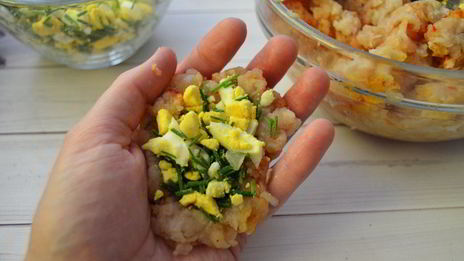 зразы с зеленым луком и яйцом