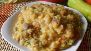 Гороховая каша с мясным фаршем в мультиварке