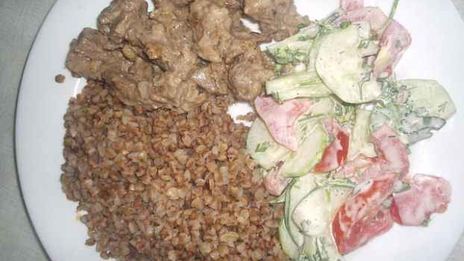 бефстроганов и гречневая каша