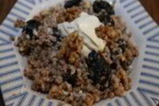 Гречка с черносливом и грецкими орехами