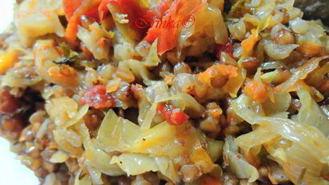 гречка с капустой и овощами