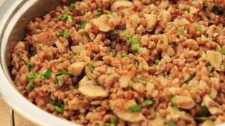 Гречка с курицей и грибами