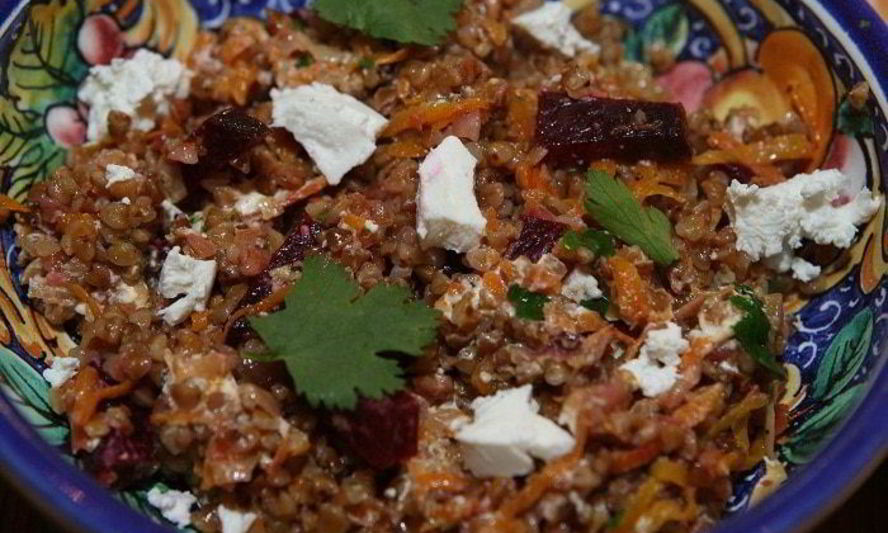 Рецепт гречка с овощами, козьим сыром и белым вином