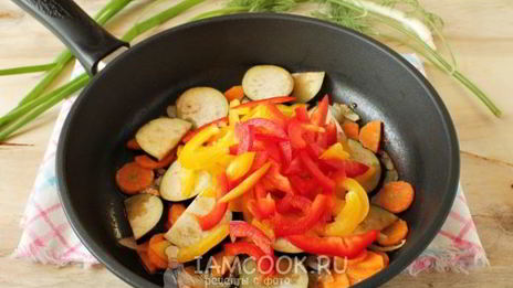 гречка с овощами на сковороде