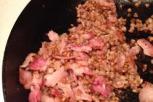 Гречка с салом и луком