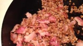 Гречка с салом и луком