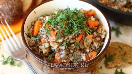 гречка с тушенкой в сковороде