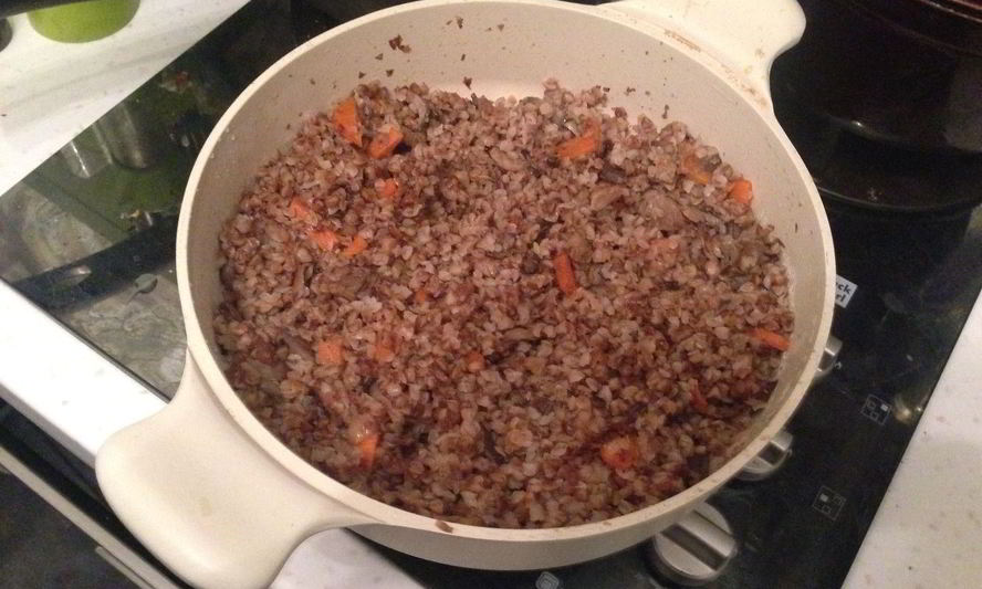 Рецепт гречка с вешенками, луком и морковью