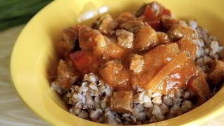 Гречка со свининой с подливкой