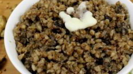 гречневая каша с грибами и луком