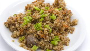 Гречневая каша с луком на пару