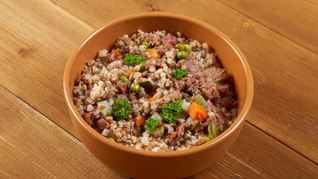 Гречневая каша с тушенкой