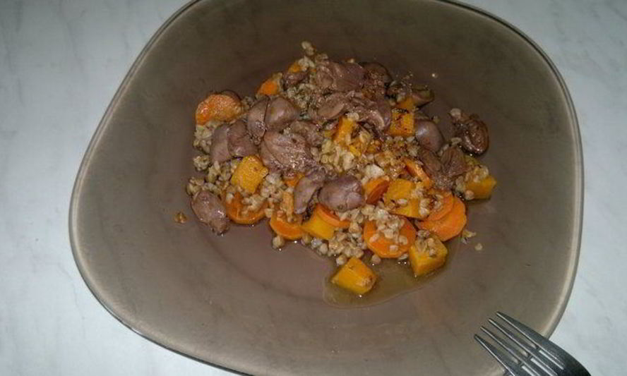 Рецепт гречневая каша с тыквой, морковью и сердцем кролика