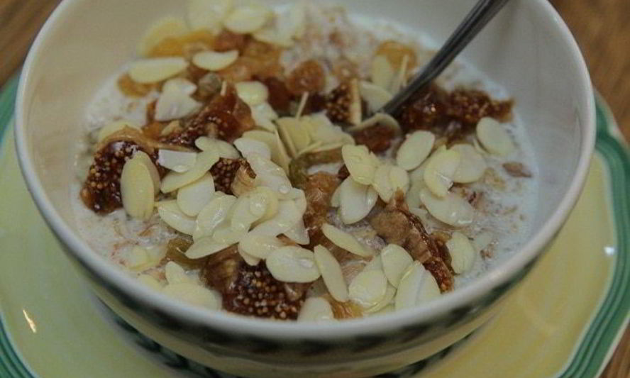 Рецепт каша с отрубями, миндалем и сухофруктами