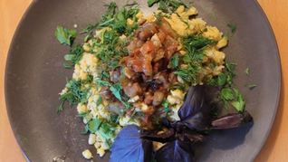 Гороховая каша с баклажанами