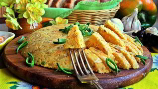 Полента с беконом и овощами