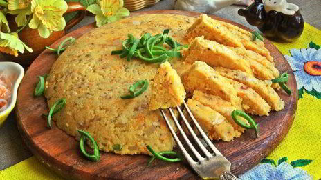 полента с беконом и овощами