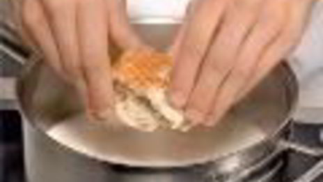 полента с сыром, песто и нутом