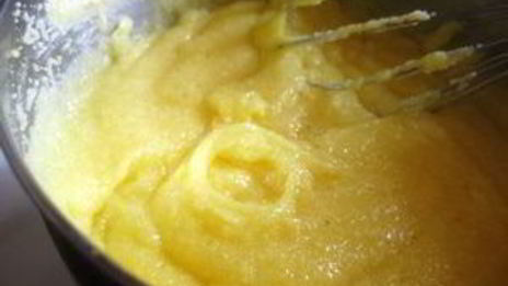 запеченная полента с песто