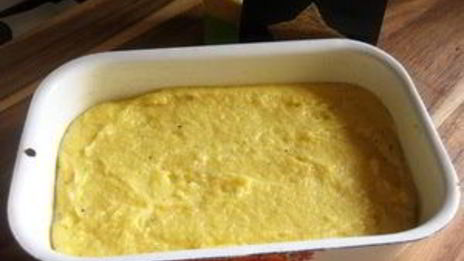 запеченная полента с песто