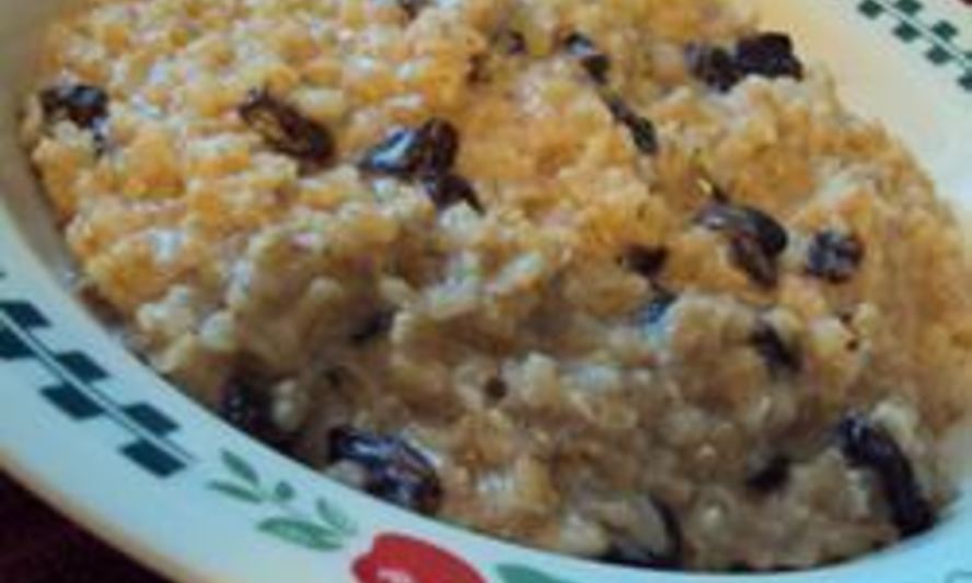 Рецепт кутья из коричневого риса с соевым молоком и изюмом