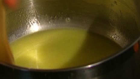 хрустящая овсянка с йогуртом, персиками и абрикосами