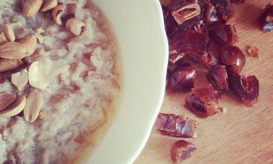 Рецепт овсяная каша с финиками