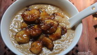Овсяная каша с карамелью и бананом