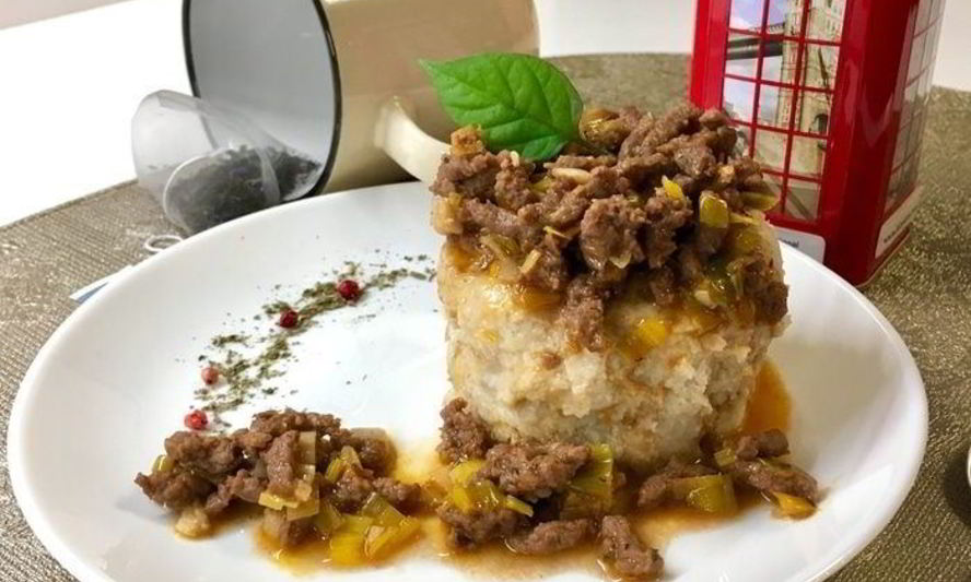 Рецепт овсяная каша с мясным соусом и красным вином