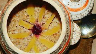 Овсяная каша с орехами и яблоками в духовке