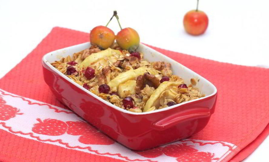 Рецепт овсянка, запеченная с яблоками, клюквой и грецкими орехами