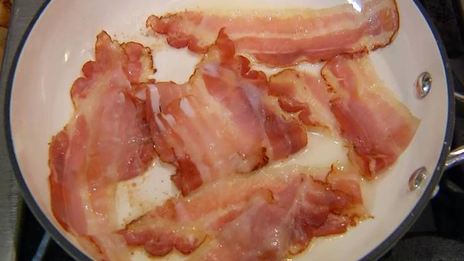 перловая каша с фасолью, тыквой и беконом