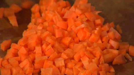 перловая каша с фасолью, тыквой и беконом