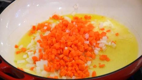 перловая каша с фасолью, тыквой и беконом