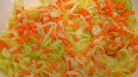 перловая каша с фасолью, тыквой и беконом