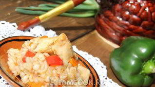 Перловая каша с курицей и овощами