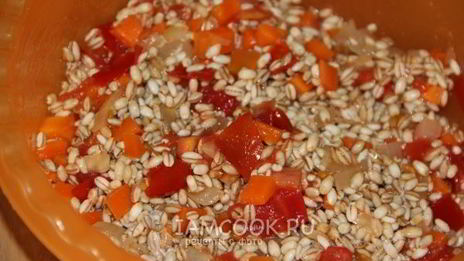 перловая каша с курицей и овощами