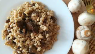 Перловая каша с шампиньонами