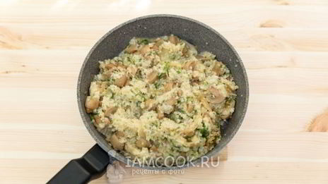 пшеничная каша с грибами и жареным луком