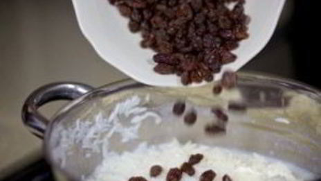 рисовая каша с изюмом