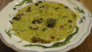 Рисовая каша со сморчками и зеленым горошком