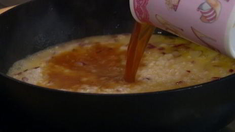 рисовая каша со сморчками и зеленым горошком