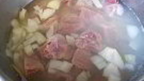 русская полевая рисовая каша с мясом