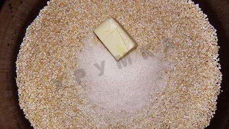 ячневая каша в мультиварке на молоке классическая