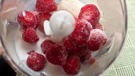 бананово-клубничный коктейль