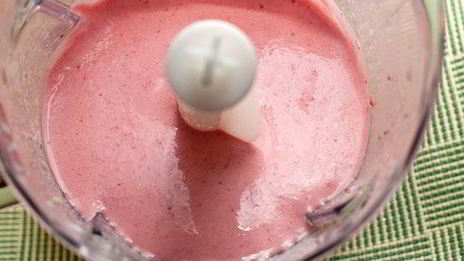 бананово-клубничный коктейль