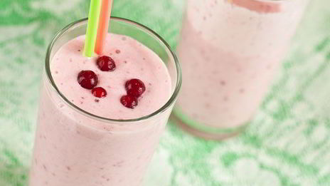 бананово-клубничный коктейль