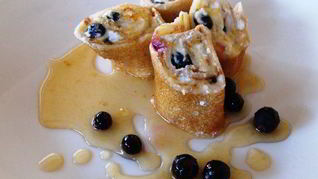 Блинчики Филадельфия с кленовым сиропом